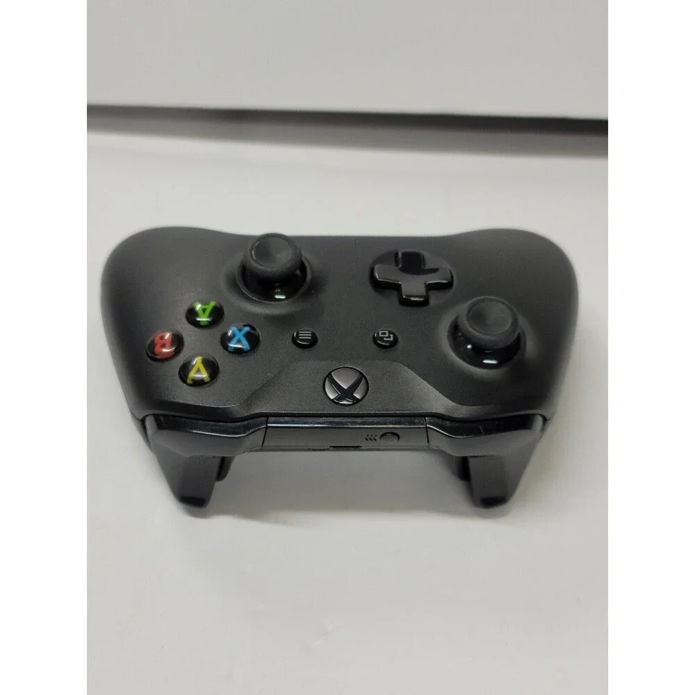 Microsoft Xbox One Wireless Controller Black - No Battery